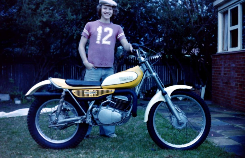 1977-002 Chris Chalkley